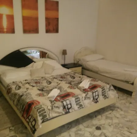 Bed & Breakfast‎ Asinelli Frühstückspension 3*