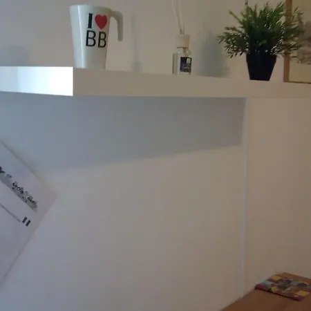 Bed & Breakfast‎ Asinelli