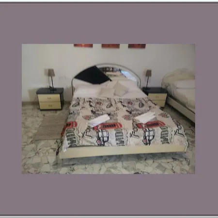 Bed & Breakfast‎ Asinelli Bed & Breakfast 3*