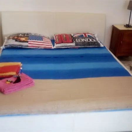 Bed & Breakfast‎ Asinelli Bed & Breakfast 3*