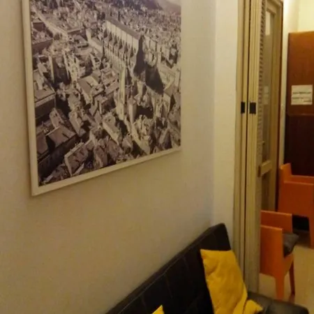 Bed & Breakfast‎ Asinelli 3*