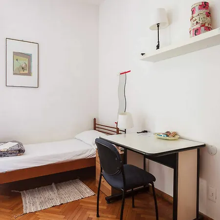 Bed & Breakfast‎ Asinelli