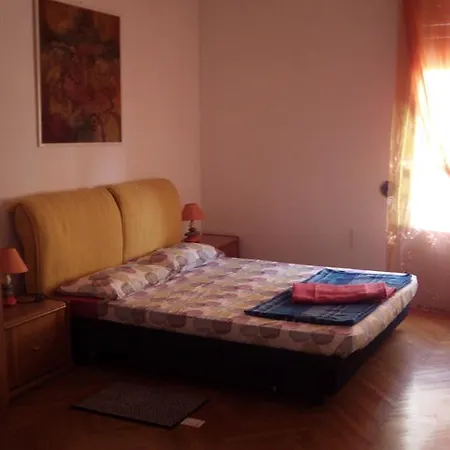 Couette-café Bed & Breakfast‎ Asinelli 3*